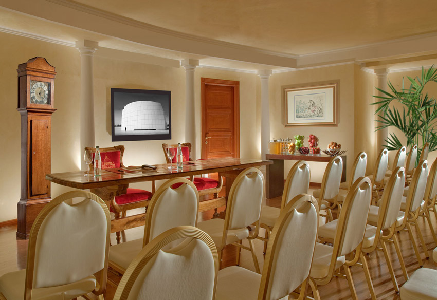 1377165844_MeetingRoom.jpg